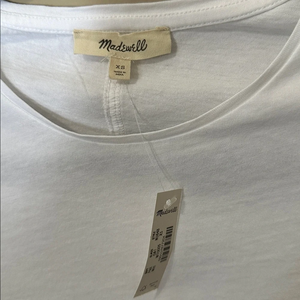 Madewell Essential Slim Tee in White Lightweight Cotton - Picture 7 of 8